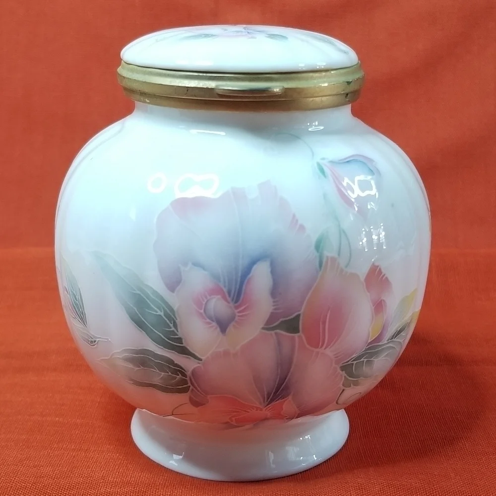 Aynsley White Floral Lidded Ginger Jar  